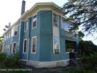 Building Photo - 823-825-825 Columbia St