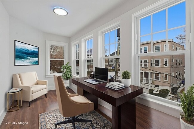 Building Photo - 18 Ronan St