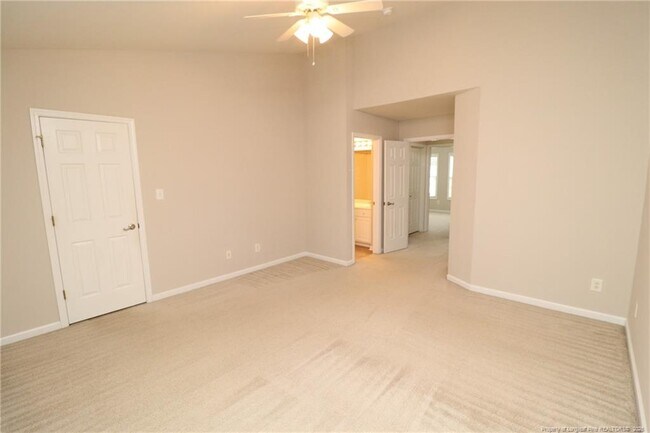 Building Photo - 8120 Upper Lake Dr