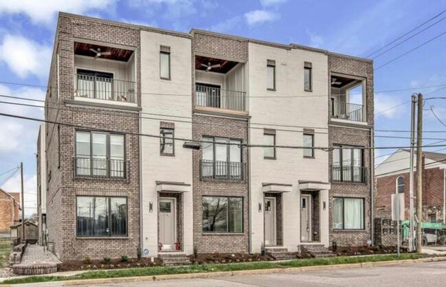Building Photo - 108 N 8th St