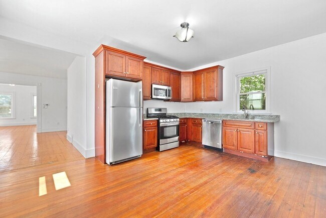 Building Photo - 48 Ashland St