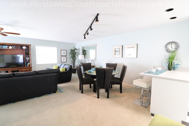 Building Photo - SIESTA KEY! DIRECT WATER VIEWS! ANNUAL LEA...