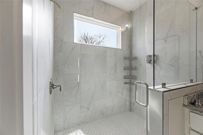 Building Photo - 135 Koele Ct