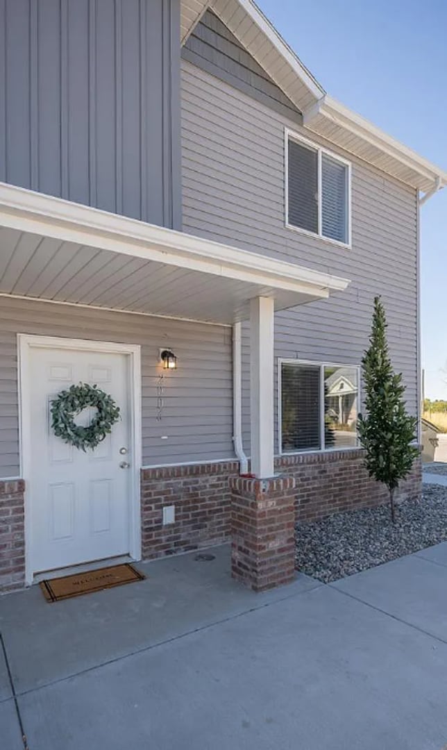 Building Photo - Modern 3-Bedroom Home with Resort-Style Amenities