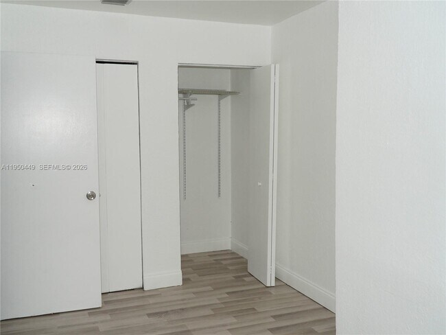 Building Photo - 4079 Linda Ln