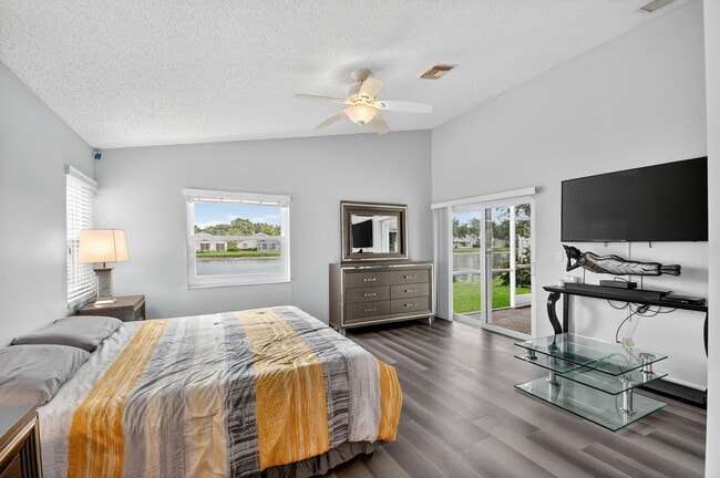 Building Photo - 9601 Harbour Lake Cir