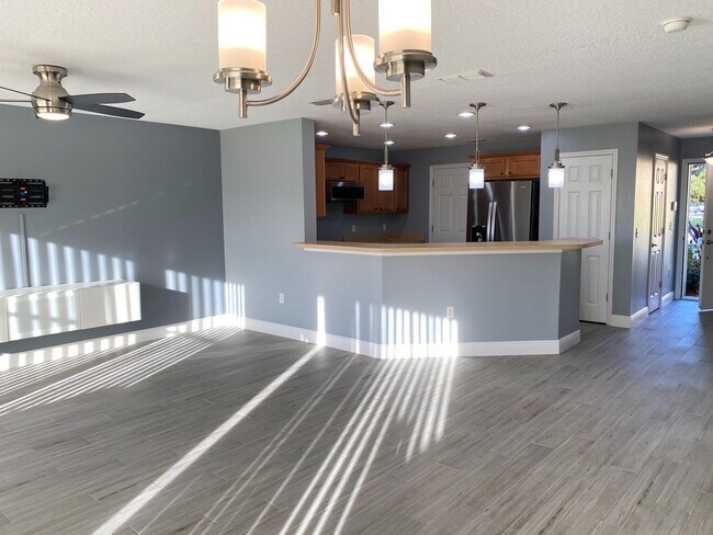 Building Photo - Newly Renovated 2bd/2.5ba in Amber Pointe ...