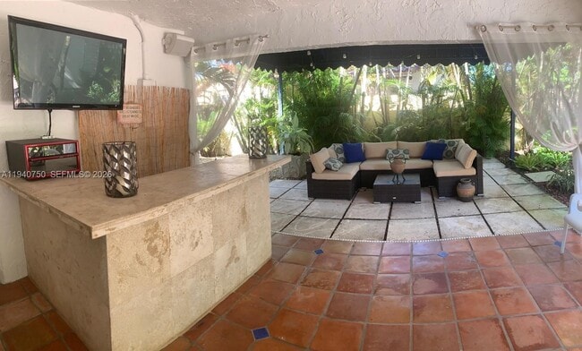 Building Photo - 10841 SW 67th Dr