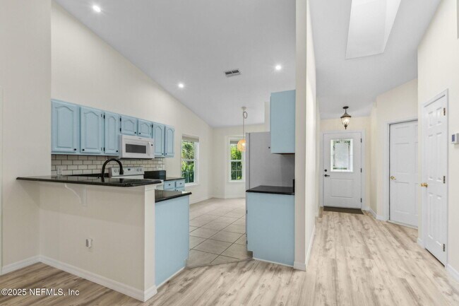 Building Photo - 2145 Cashen Wood Dr