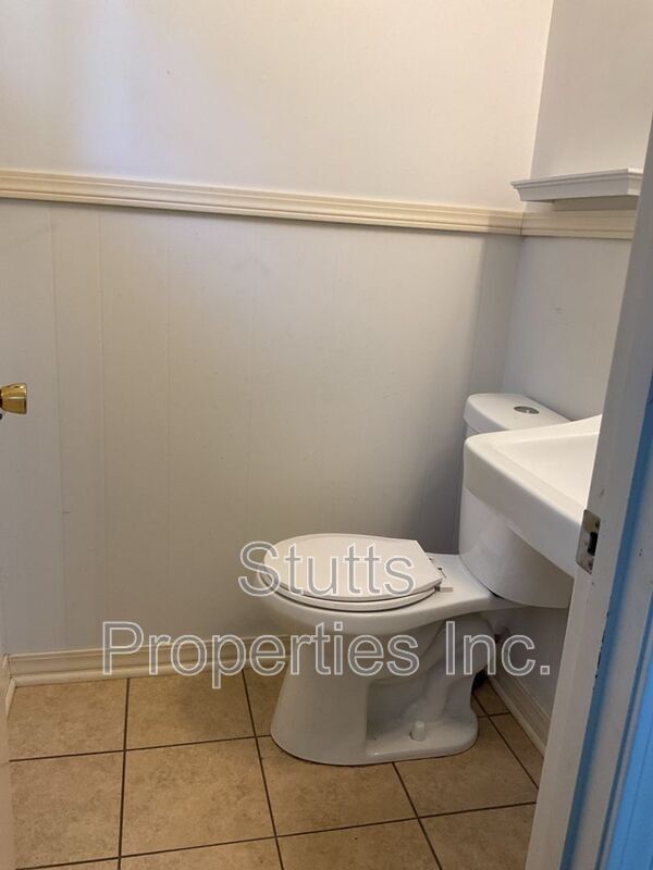 Building Photo - 1810 Marlborough Blvd