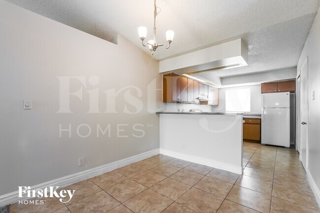 Building Photo - 1051 Shepherd Ave