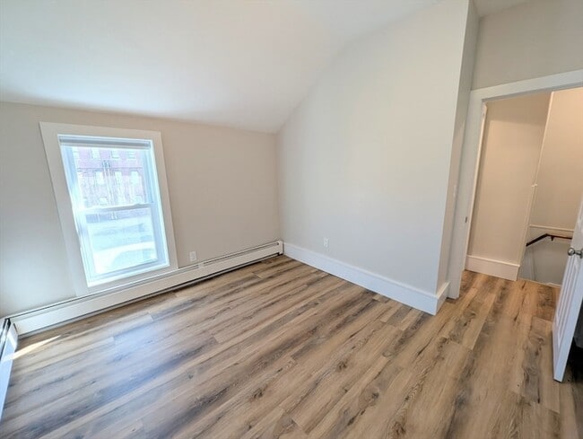 Building Photo - 158 Green