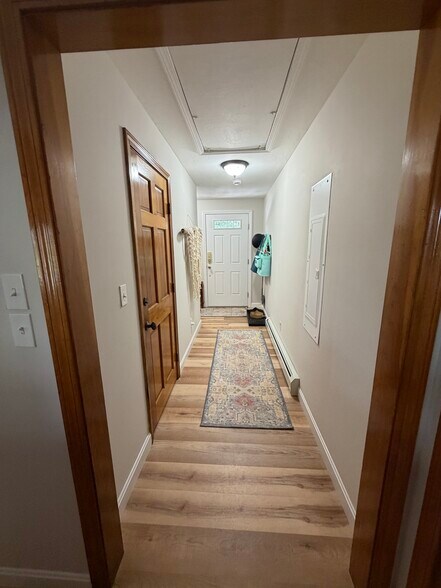 Building Photo - 1371 NH-3A