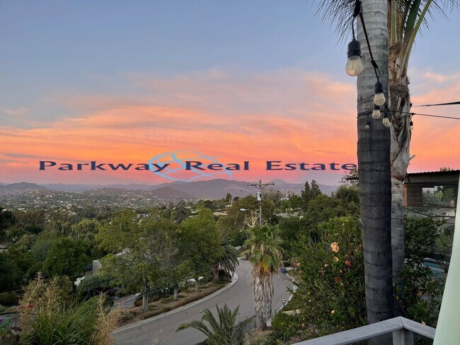 Building Photo - 347 S Westwind Dr