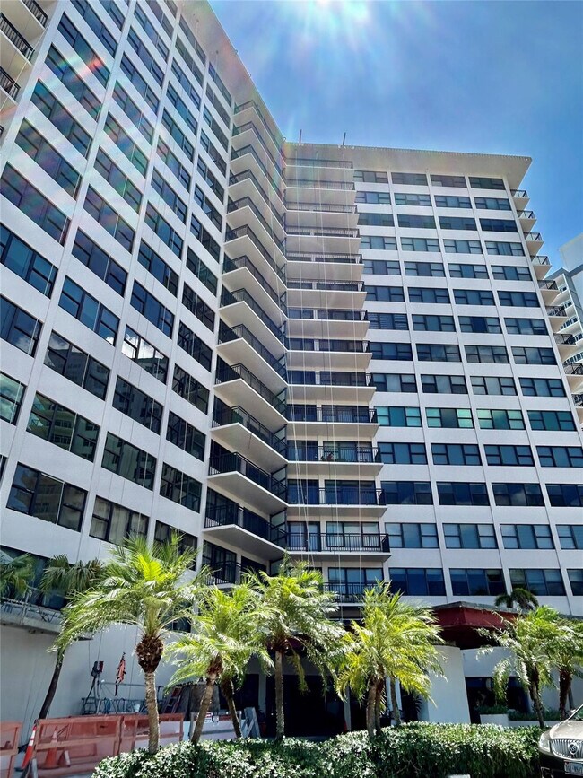 Building Photo - 3800 Galt Ocean Dr