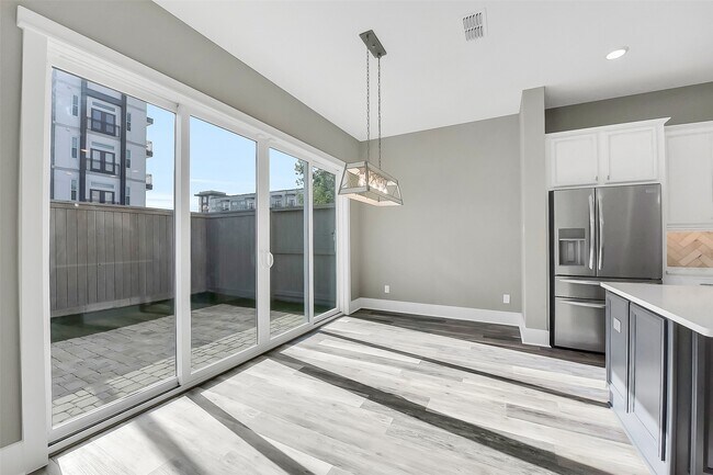 Building Photo - 1421 Biondo Way