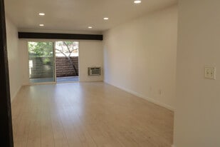 Building Photo - 1010 W MacArthur Blvd