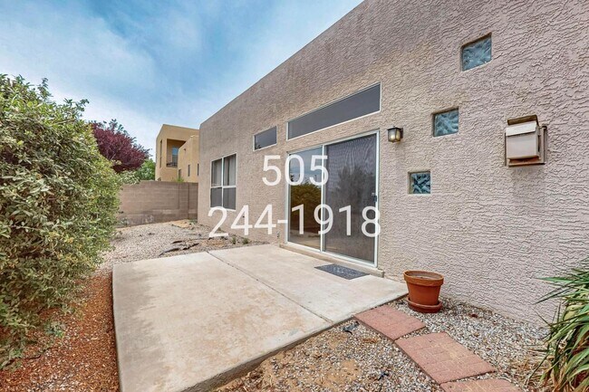 Building Photo - 2820 Monument Dr NW