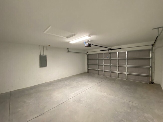 Building Photo - 14780 SW 27 Ct Rd