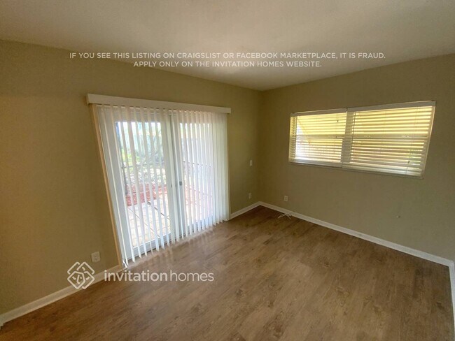 Building Photo - 126 S 11th St