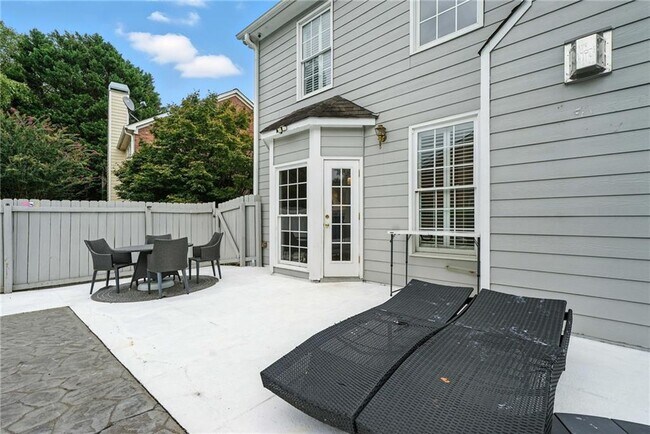 Building Photo - 3966 Kendall Cove