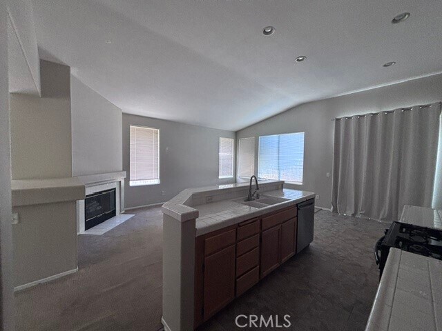 Building Photo - 27450 Fallbrook Ct