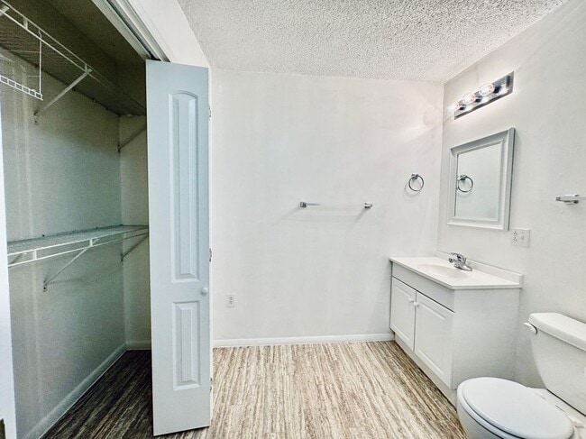 Building Photo - 169 Butterfield Cir