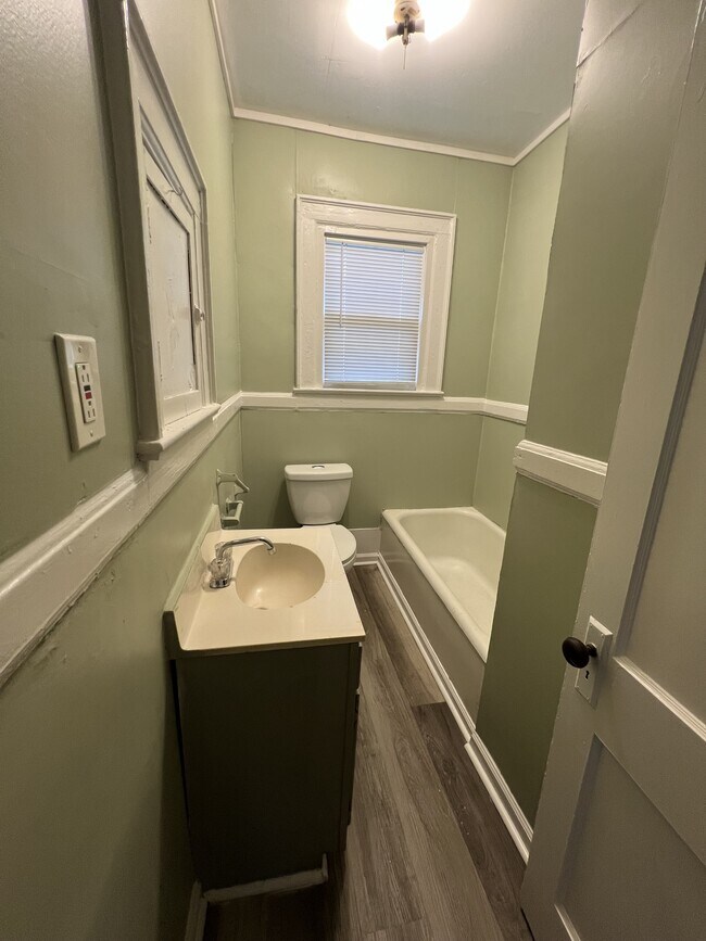 Building Photo - 1509 Old Ringgold Rd