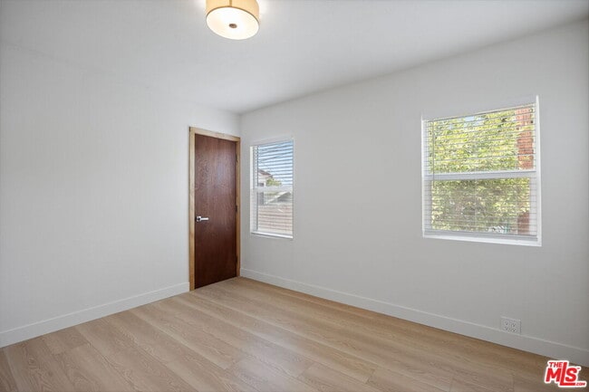 Building Photo - 5018 S Harvard Blvd