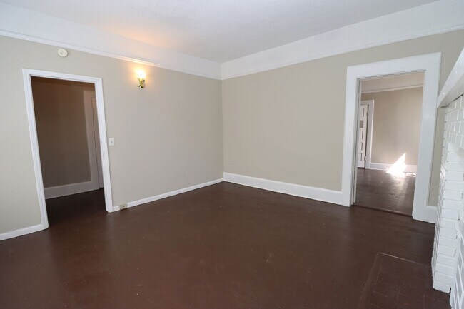 Building Photo - 1016 Laurens St
