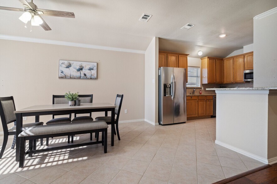 Building Photo - 107 Loda Ct