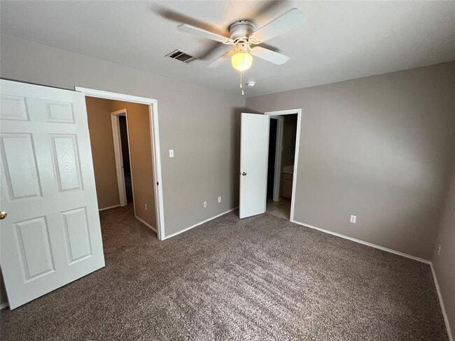 Building Photo - 9625 Sugar Hill Dr