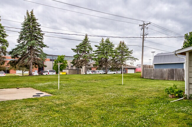 Building Photo - 105 Lynwood Dr