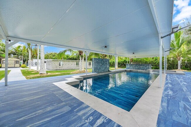 Building Photo - 7830 SW 120th St