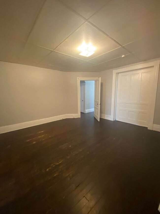 Building Photo - 3428 Dunnica Ave