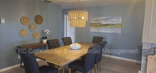 Building Photo - 589 Coconut St