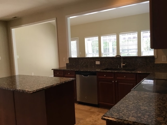 Building Photo - 1009 Yarrow St