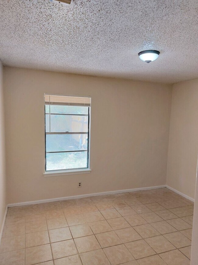 Building Photo - Alnwick Duplex #1