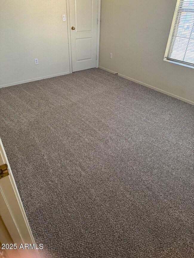 Building Photo - 2499 S Marble St