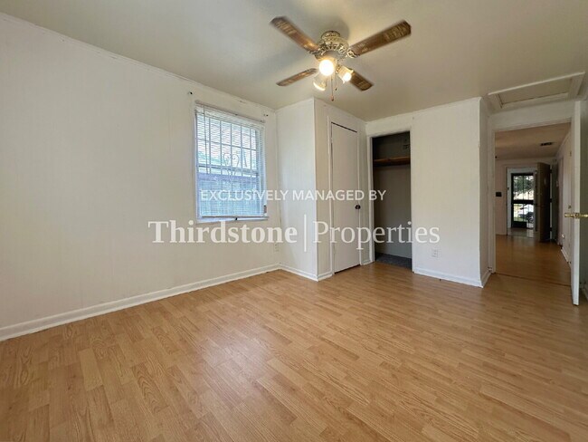 Building Photo - 3317 Jones St