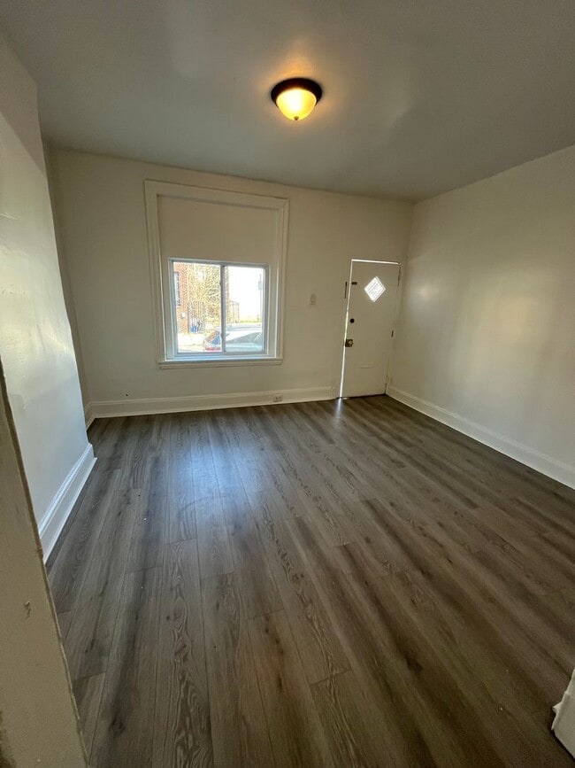 Building Photo - Beautiful Home - North Philadelphia