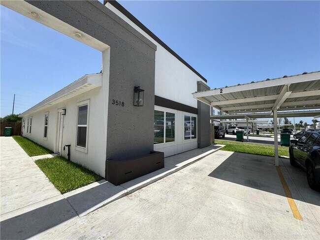 Building Photo - 3518 S Dominique Dr