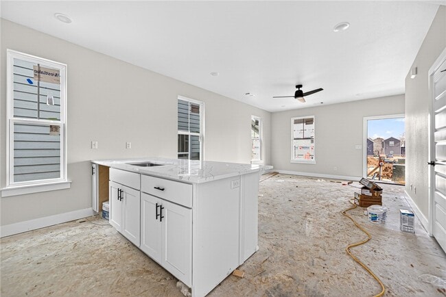 Building Photo - 1416 S Yampa Bnd