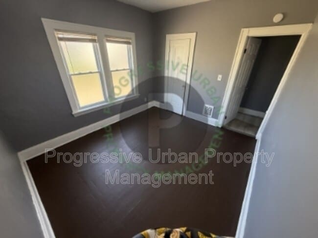 Building Photo - 3412 E 147th St