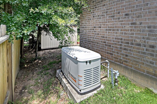 Building Photo - 7527 Fettle Ln