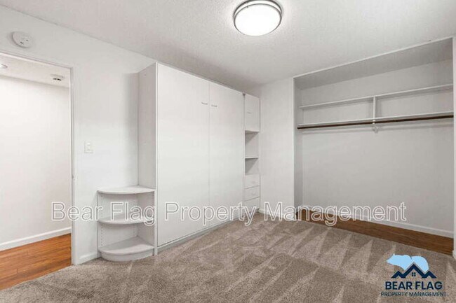 Building Photo - 7919 Ridgemont Dr