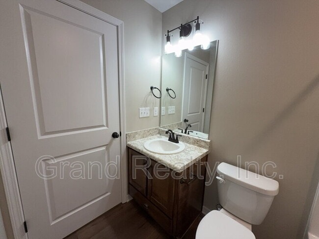 Building Photo - 4090 Charles Cir