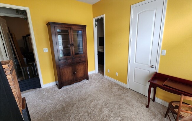 Building Photo - 23335 Robinson Pond Dr