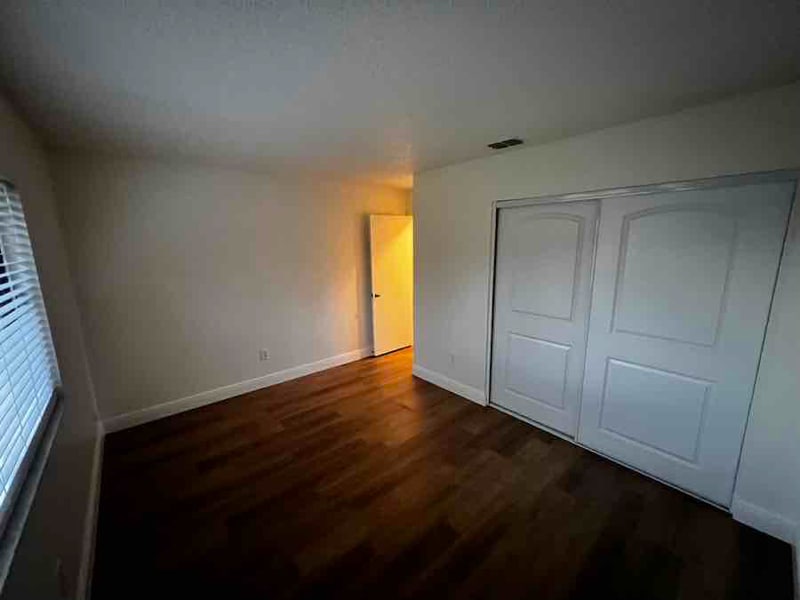 Building Photo - 543 Silver Course Ct