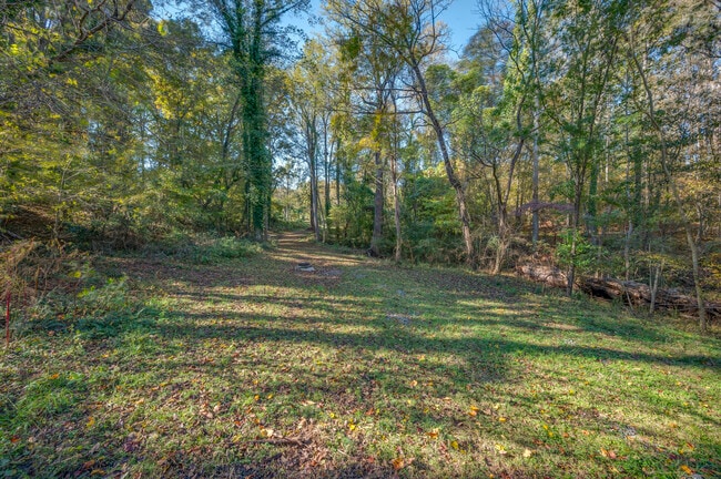 Building Photo - 143 Luckado St